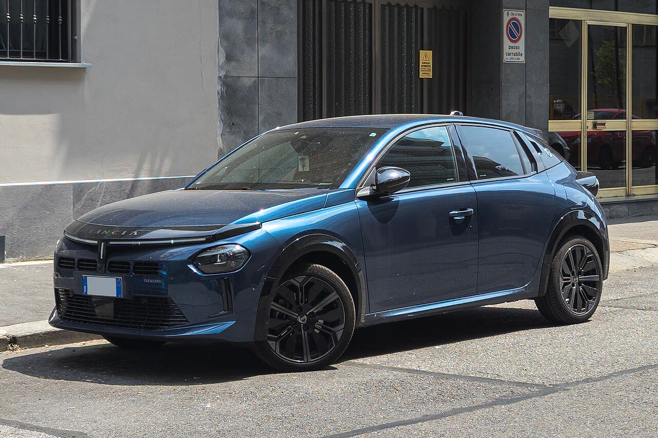 Lancia Ypsilon Electric