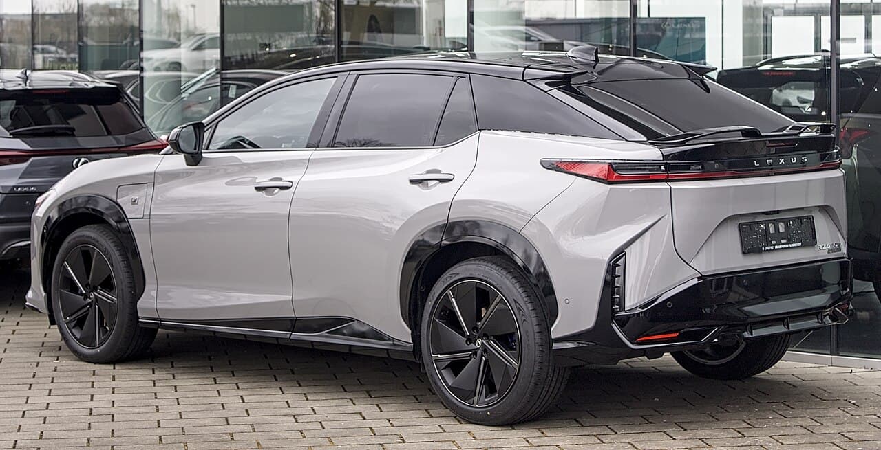 Lexus RZ